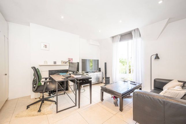 Thumbnail Flat to rent in Parliament Hill, Hampstead, London