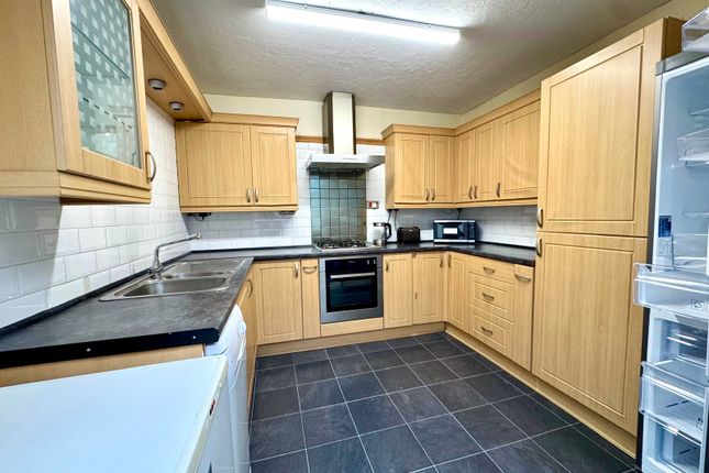 27 Cromwell Street, Merthyr Tydfil photo 3
