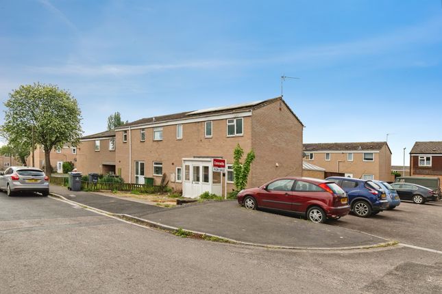 2, Stockwood Road, CHIPPENHAM photo 2