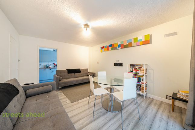 Flat 2, Headley Court, 78, Lawrie Park Road, London photo 4