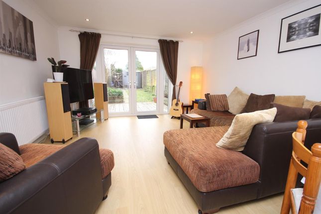 32, Howerts Close, Warsash photo 4