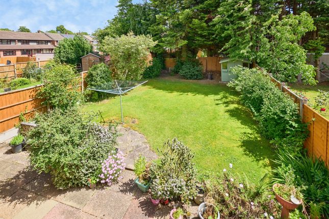 11, Ravensdale Gardens, Walsall photo 4