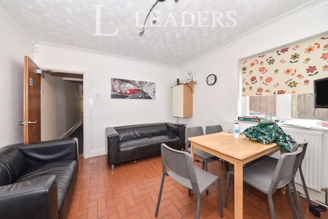Room 5, 116, Huntly Grove, Huntly Grove photo 3