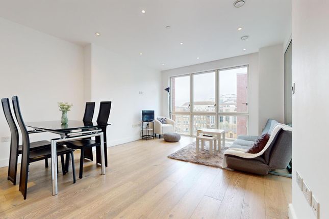 Flat to rent in Perseus Court, Arniston Way, London
