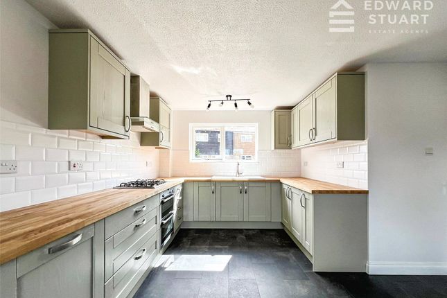 152, Kirkmeadow, Peterborough photo 3