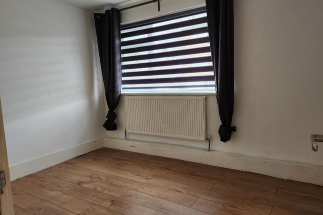 End terrace house to rent in Goodman Cresent, Streatham Hill