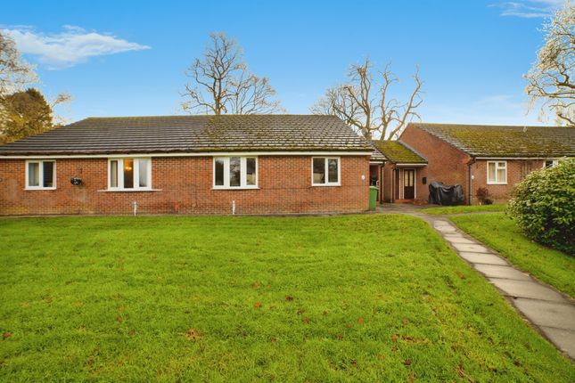 2-bed house on 5, Holly Bank Close, Alfreton, £130,000