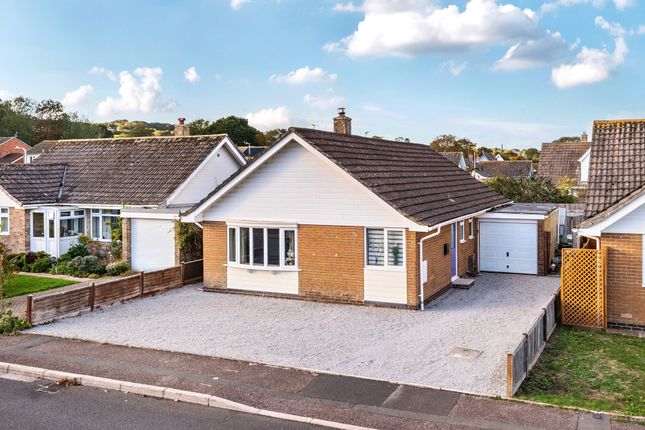 3-bed bungalow on Valley View, Devon, £325,000