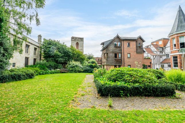 Flat for sale in Talbot Court, Low Petergate, York