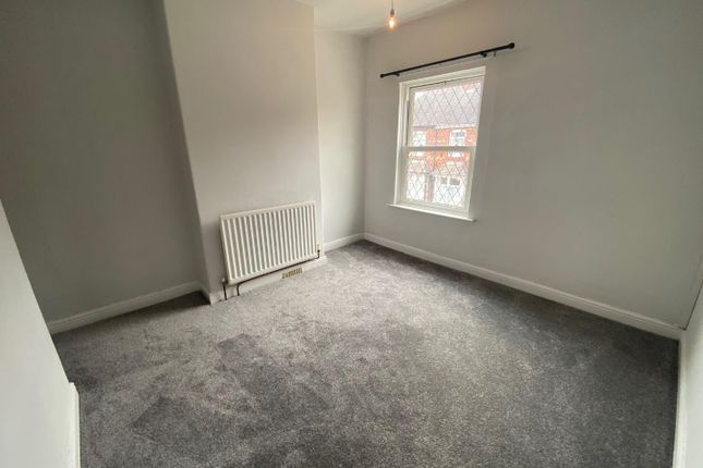 Terraced house to rent in The Avenue, Blythe Bridge, Stoke-On-Trent