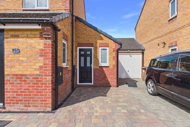 25, MACKESON DRIVE, ASHTON-UNDER-LYNE photo 2