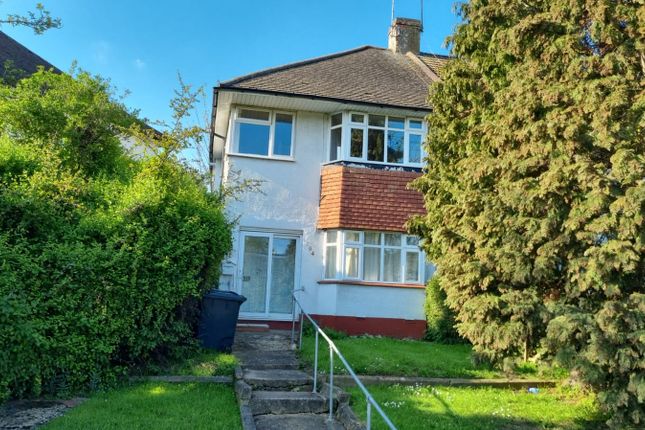 End terrace house for sale in Osidge Lane, Southgate