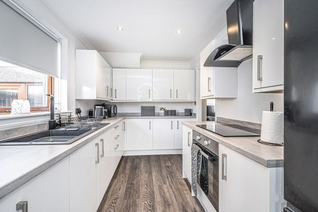 47, Barassie Drive, Kirkcaldy photo 2