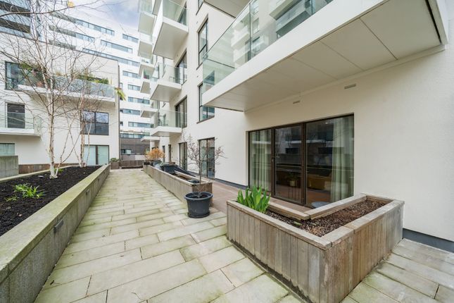 Thumbnail Flat for sale in 1 Barge Walk, Greenwich