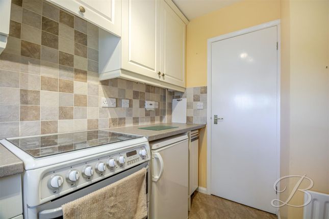 2, Sycamore Close, Mansfield photo 4
