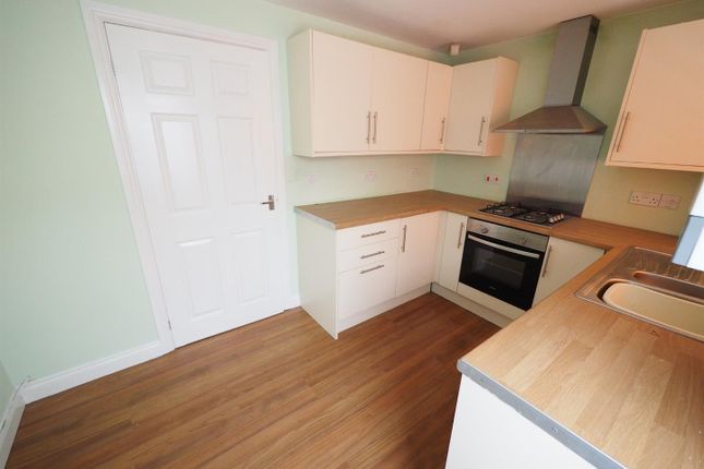 18, High Street, Lazenby photo 2