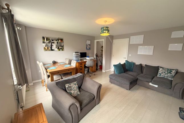 2 Cinnamon Close, Walton Cardiff, Tewkesbury photo 2