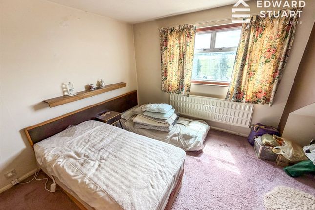 10, Lindisfarne Road, Peterborough photo 3