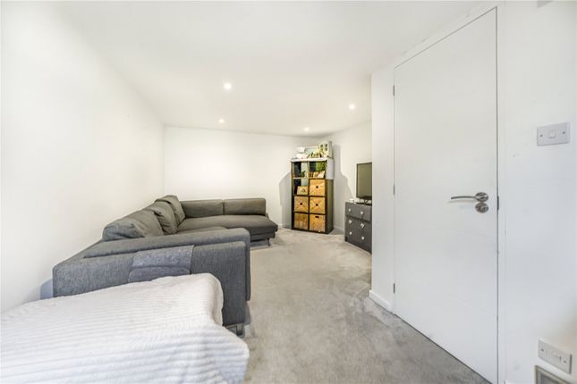 End terrace house for sale in Salisbury Road, New Malden