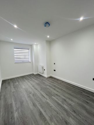 Flat 9, 15 Rushden Gardens, London photo 5