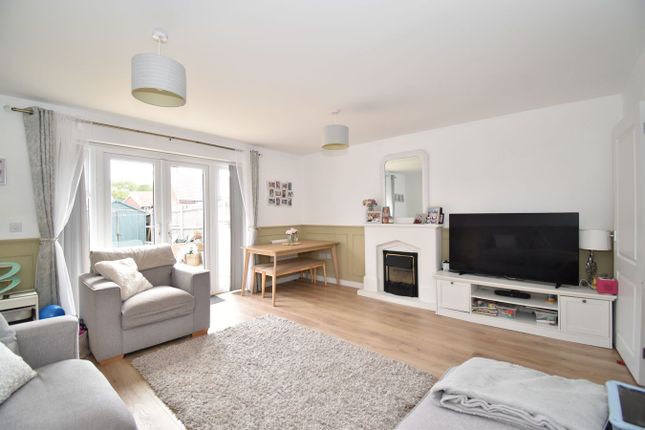 3, Francis Moody Close, Maidstone photo 3