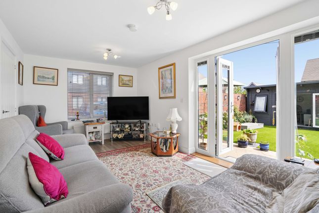 2 Flowe Drive, Wantage photo 4