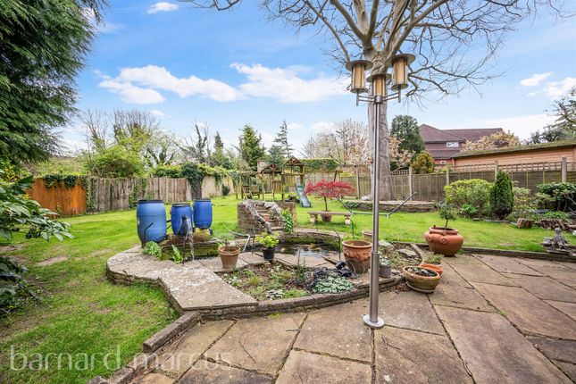 Detached house for sale in Kilcorral Close, Epsom