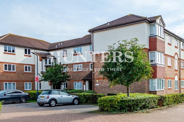 Thumbnail Flat for sale in Campbell Gordon Way, London