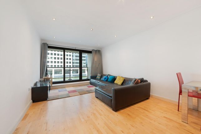 Thumbnail Flat to rent in Discovery Dock Apartments East, 3 South Quay Square, Nr Canary Wharf, London