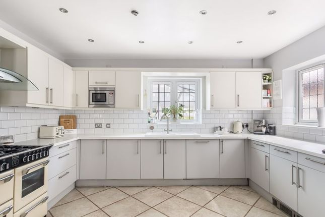 44, Hill Rise, Cuffley photo 4