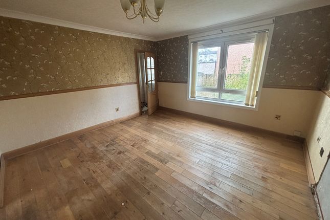 14 Abbey Walk, Larkhall photo 3