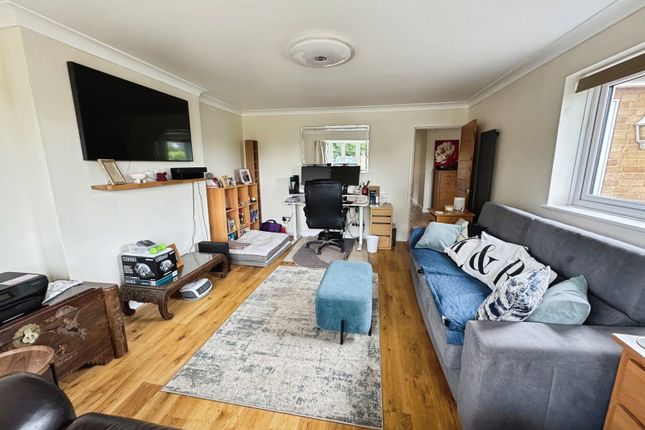 52, Dumont Avenue, Clacton-on-Sea photo 3