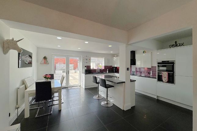 49, Carr Gate, Thornton Cleveleys photo 2