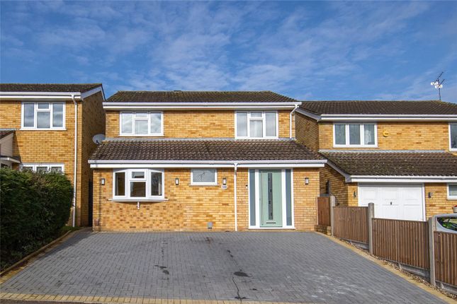 Detached house for sale in Buckingham Drive, Luton, Bedfordshire