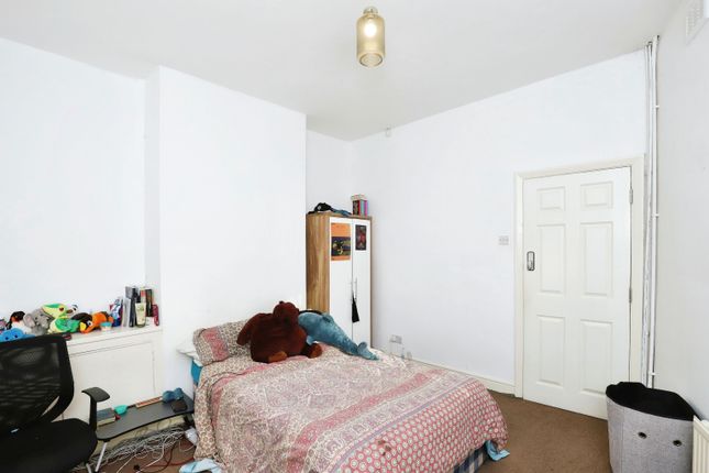 End terrace house for sale in Holland Road, Sheffield, South Yorkshire