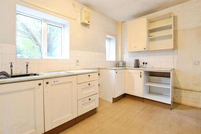85, Hornby Grove, Hull photo 4