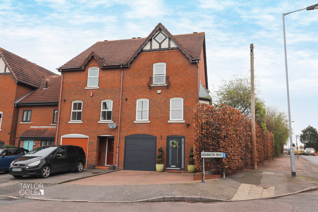 Town house for sale in Kensington Drive, Tamworth