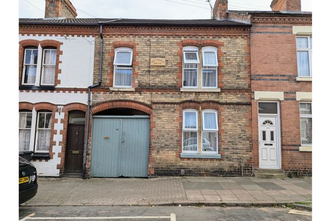 Thumbnail Terraced house for sale in Lorne Road, Leicester