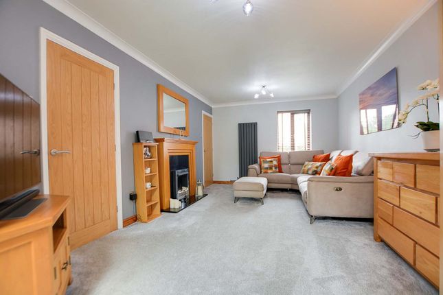 18 The Meer, Leicester photo 3
