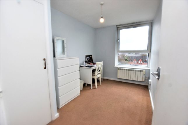 Flat for sale in Ross Road, London