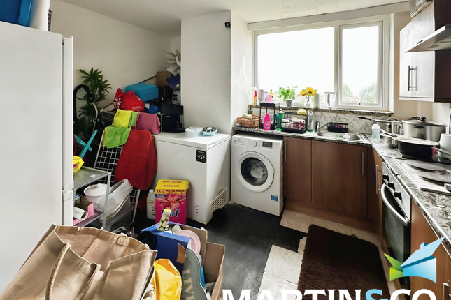 8, Manor Farm Road, West Yorkshire photo 5