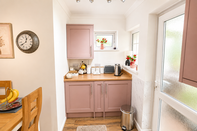 11 Edward Close, Merthyr Tydfil photo 5