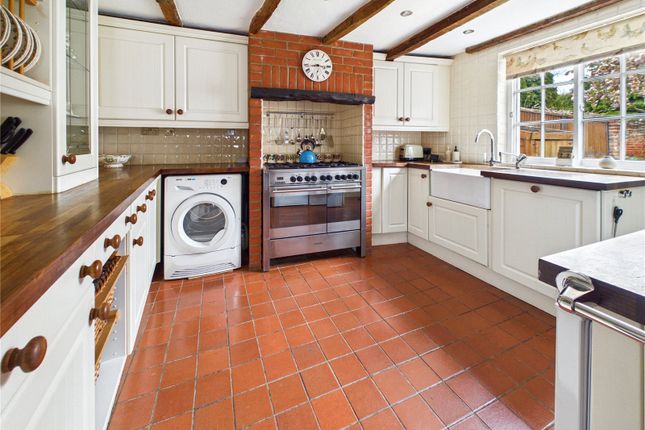 6, Falcon Square, Halstead photo 2