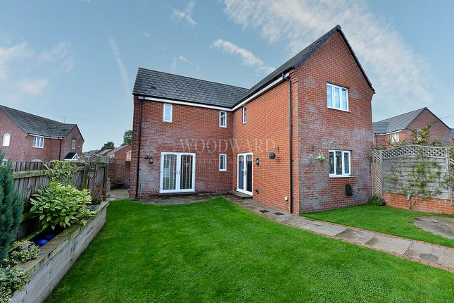 Hazelwood Close, Alfreton photo 4