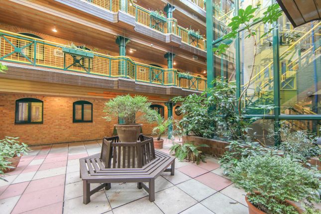 Flat for sale in Prusoms Island, Wapping High Street, Wapping