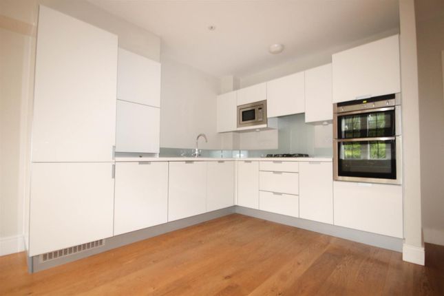 2, Albert Court, Warley photo 3