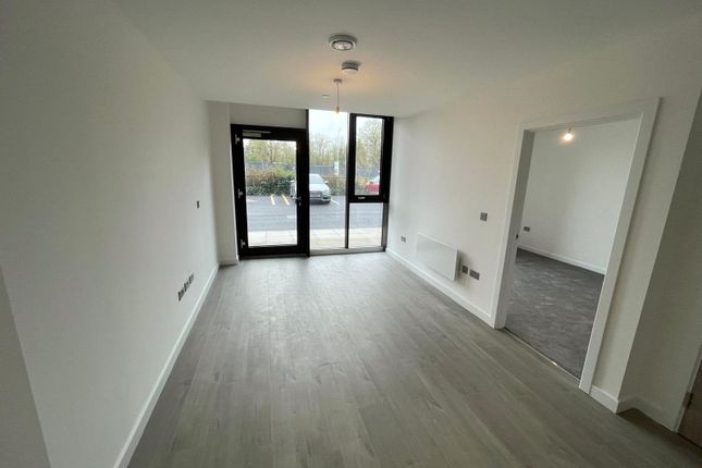Flat 5, Caspian View,, Buckingham Road, Milton Keynes photo 2