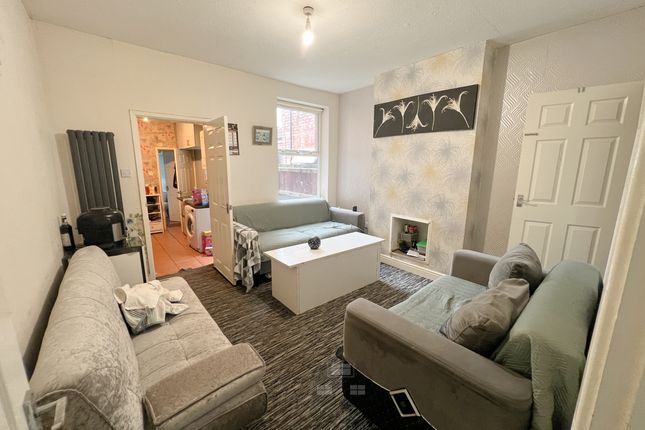 11 Castleford Grove, Blackford Road, Birmingham photo 3