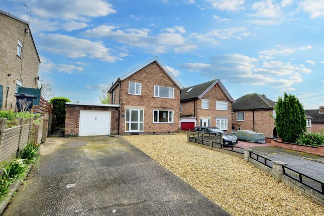 Detached house for sale in Oakdale Drive, Chilwell, Beeston, Nottingham