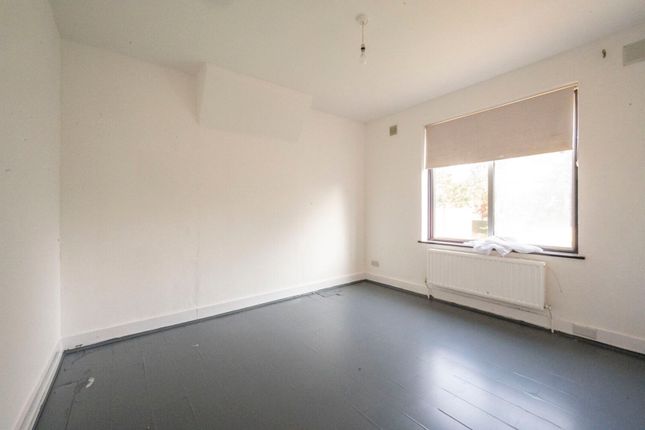 Sheringham Avenue, Manor Park photo 3